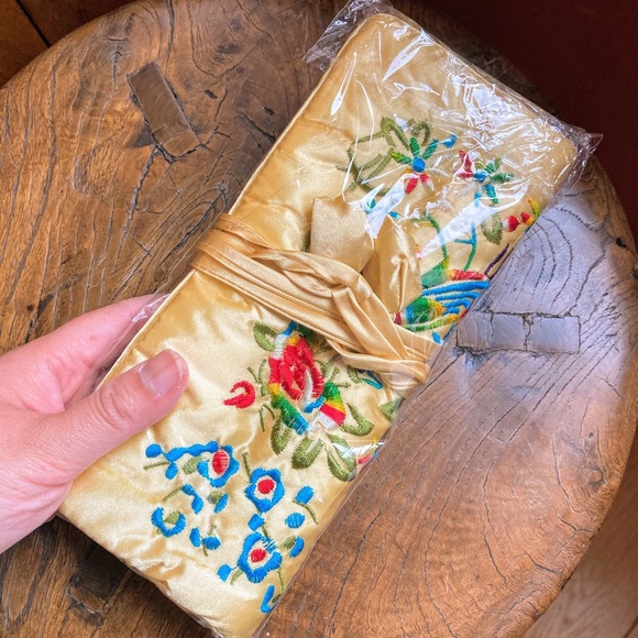 NWT Asian gold silk jewelry roll travel organizer - Picture 8 of 11
